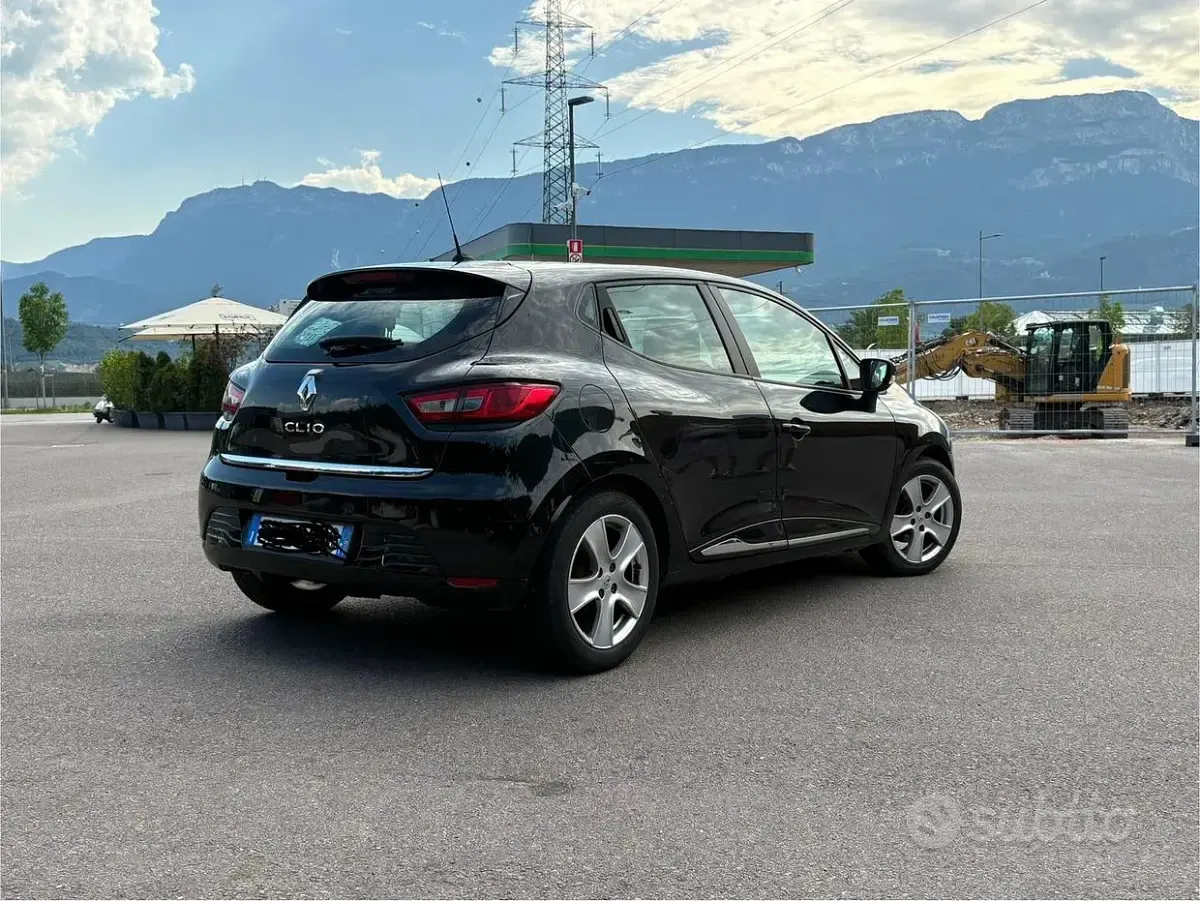 Usata Renault Clio IV 73 CV (53 kW) 2013 Berlina