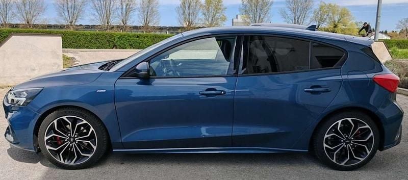 Usata Ford Focus 116 CV (85 kW) 2011 Blu/azzurro Berlina