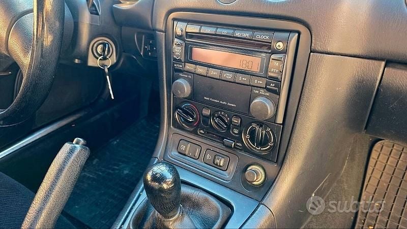 Usata Mazda MX5 110 CV (80 kW) 1998 Blu Cabrio