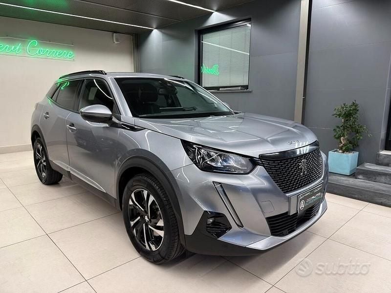 Usata Peugeot 2008 Allure 130 CV (95 kW) 2020 Grigio SUV