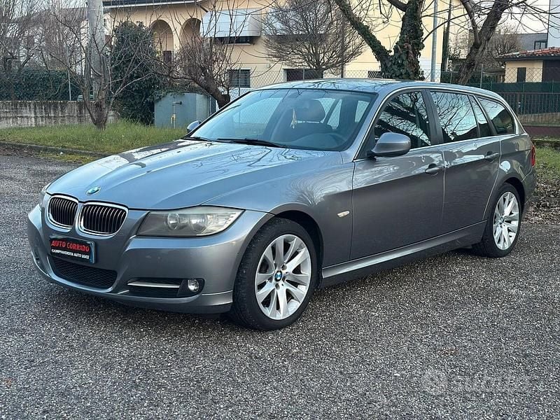 Grigio Usata 2012 BMW 318 Station wagon | 3500 € (Super prezzo) - Immagine 1/4