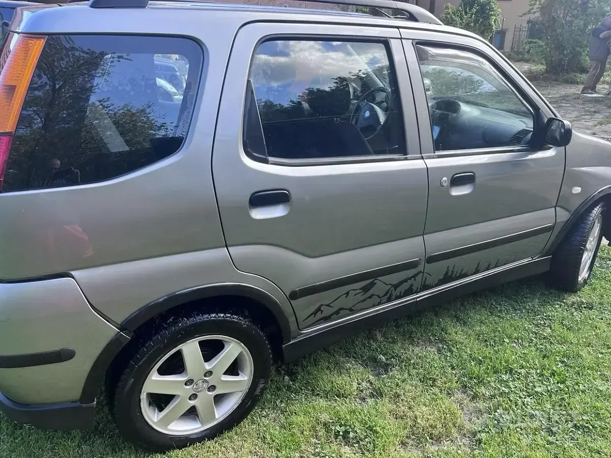 Usata Suzuki Ignis 99 CV (72 kW) 2005 Utilitaria