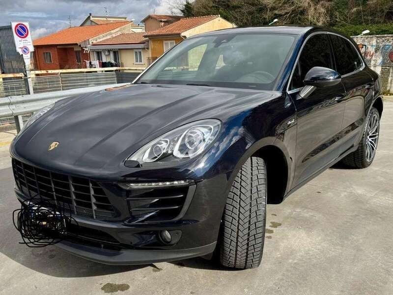 Nero Usata 2015 Porsche Macan SUV | 34.000 € (Ottimo prezzo) - Immagine 1/4