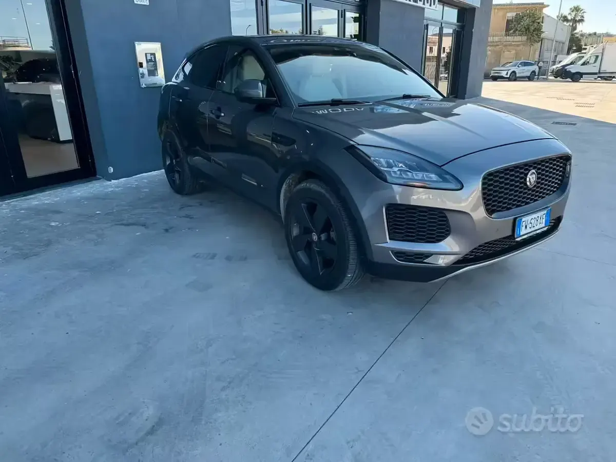 Usata Jaguar E-Pace 150 CV (110 kW) 2019 Grigio SUV