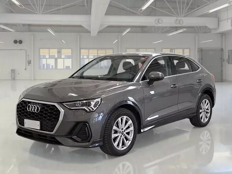 Grigio Usata 2022 Audi Q3 Sportback Business Plus SUV | 33.750 € (Ottimo prezzo) - Immagine 1/4
