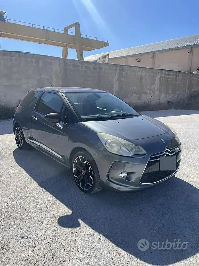 Usata DS Automobiles DS3 Sport Chic 112 CV (82 kW) 2010 Grigio Berlina