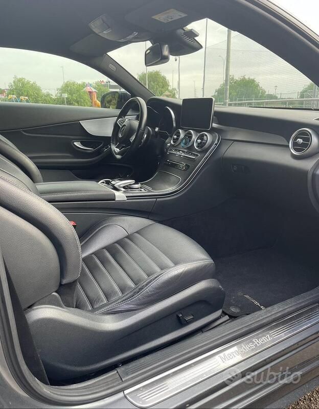 Usata Mercedes E250 211 CV (155 kW) 2017 Grigio Coupé