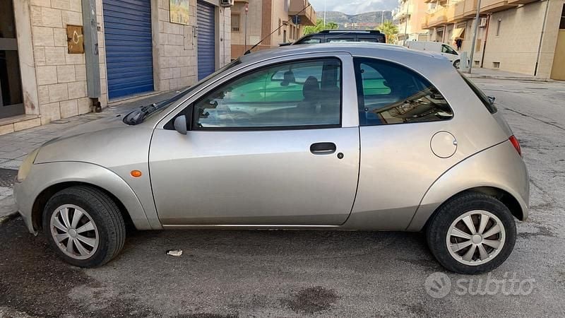 Usata Ford Ka 60 CV (44 kW) 2002 Grigio Utilitaria