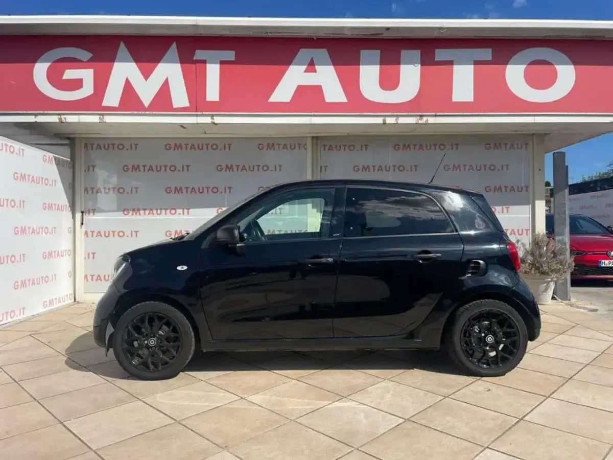 Usata Smart ForFour Passion 90 CV (66 kW) 2016 Nero Utilitaria