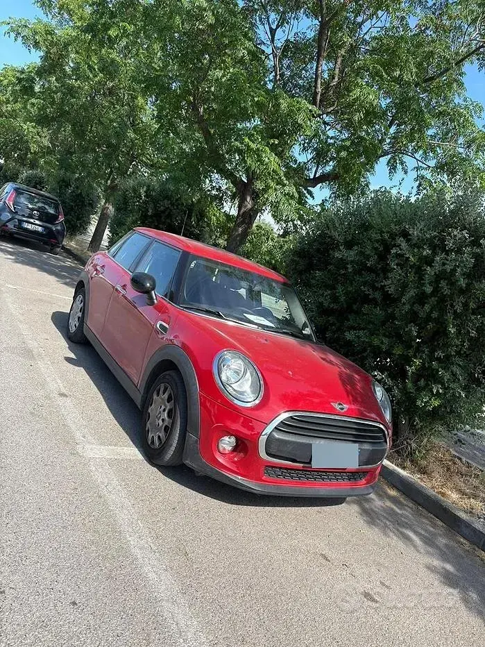 Usata Mini ONE 75 CV (55 kW) 2015 Rosso Utilitaria