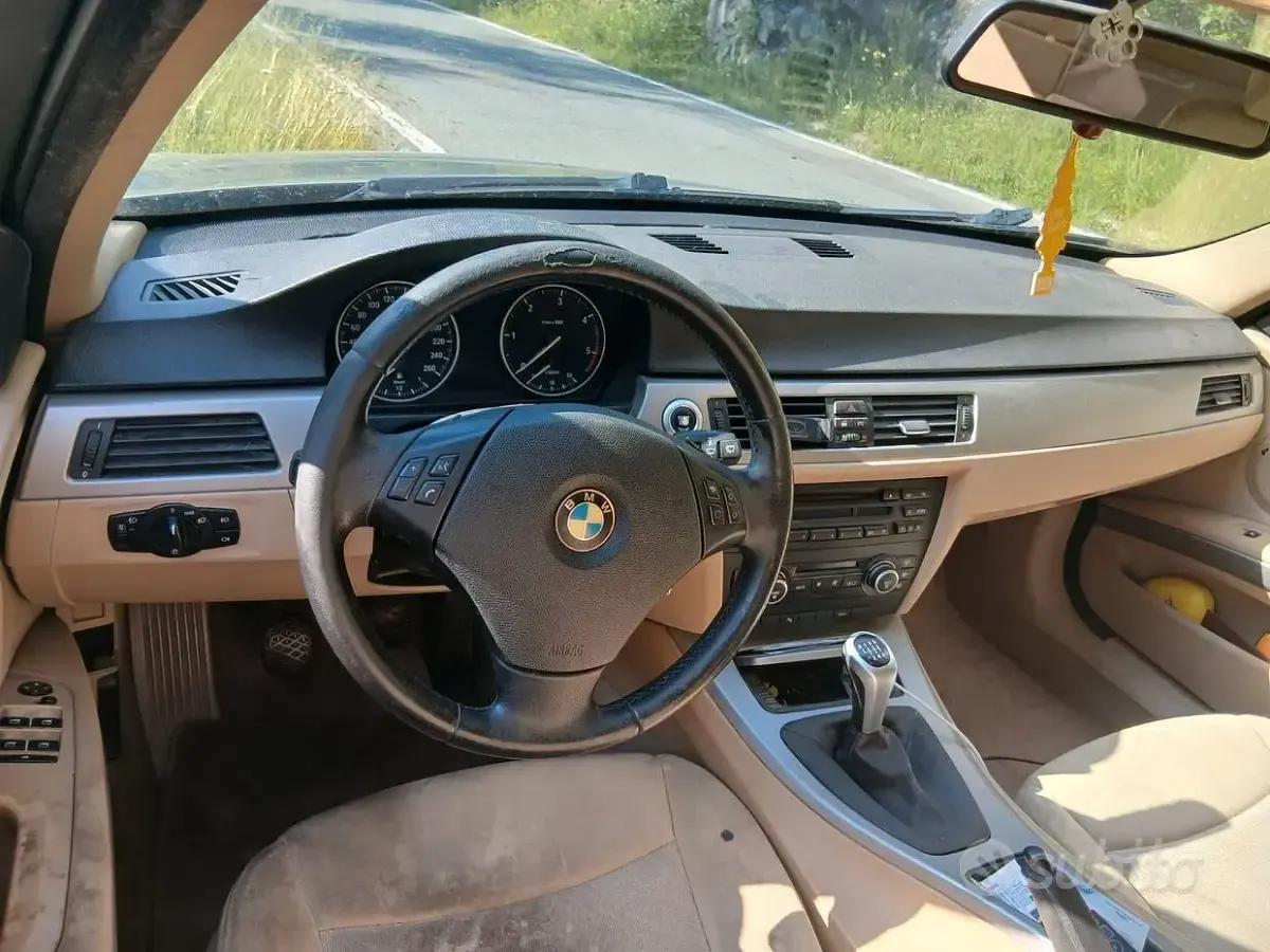 Usata BMW 320 Efficient Dynamics 177 CV (130 kW) 2007 Bluazzurro Station wagon
