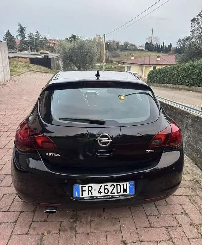 Usata Opel Astra Cosmo 160 CV (117 kW) 2010 Berlina