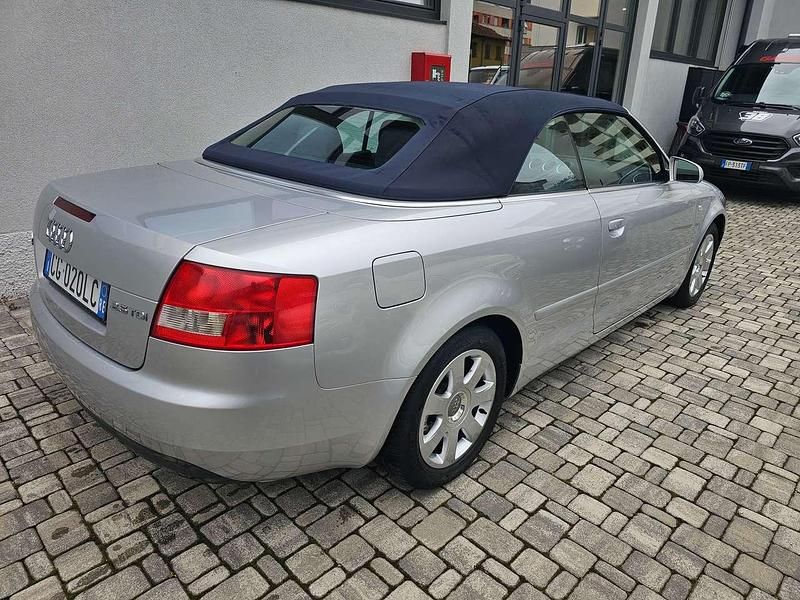 Usata Audi A4 Cabriolet 163 CV (119 kW) 2003 Argento Cabrio