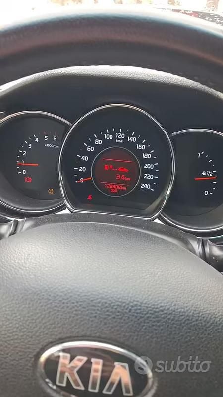 Begagnad Kia Ceed 110 HK (80 kW) 2018 Vit Halvkombi