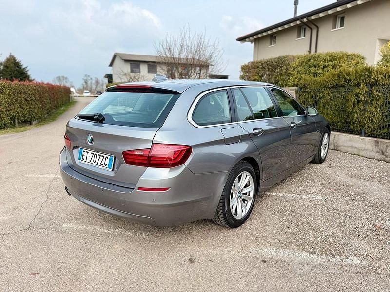 Usata BMW 520 184 CV (135 kW) 2014 Grigio Station wagon