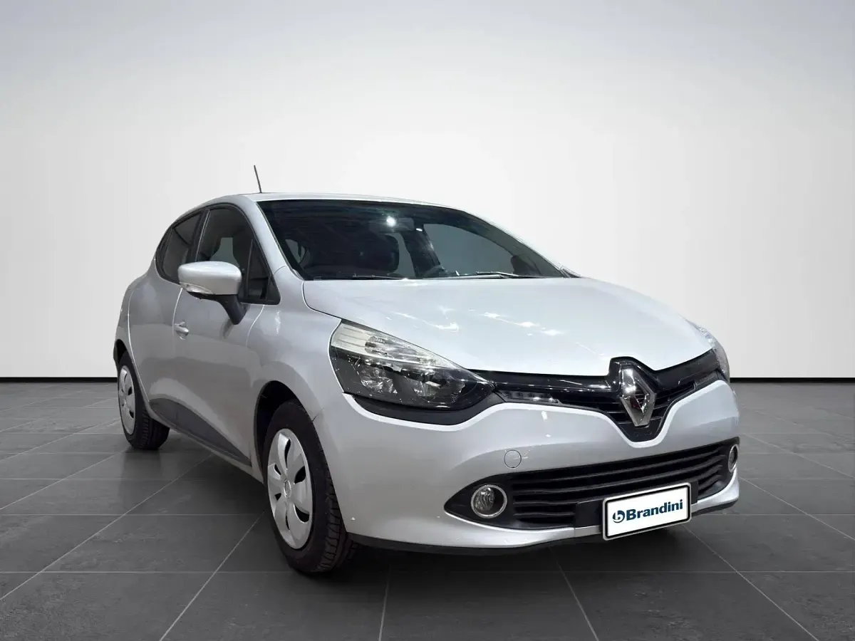 Usata Renault Clio IV Zen 75 CV (55 kW) 2016 Grigio Berlina
