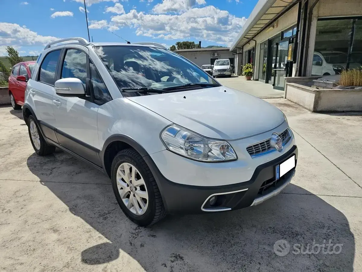 Usata Fiat Sedici Emotion 135 CV (99 kW) 2012 Bianco SUV