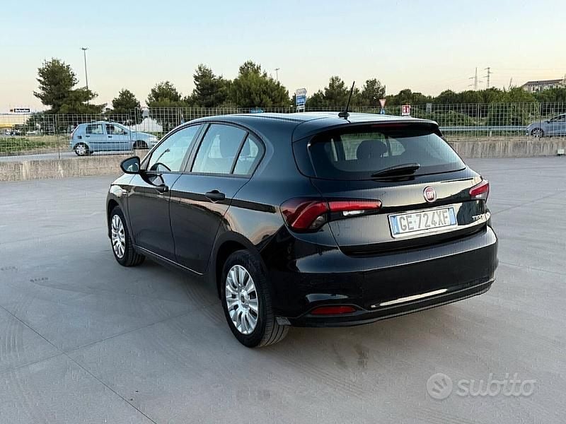Usata Fiat Tipo Sport 100 CV (73 kW) 2021 Nero Berlina