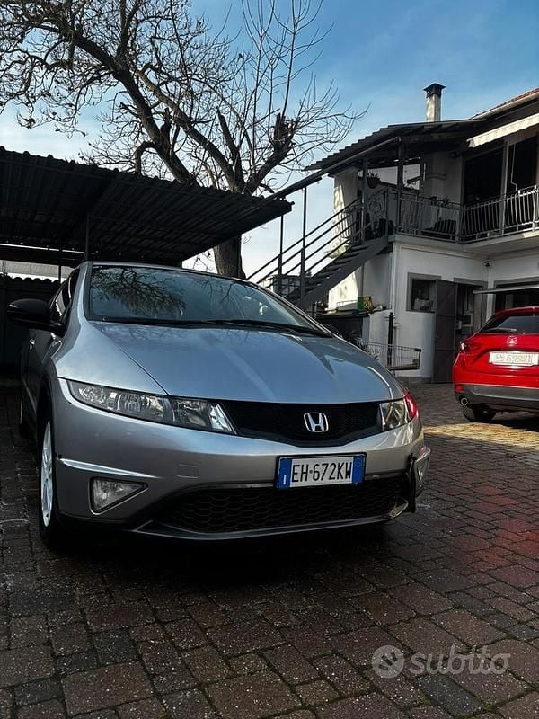 Usata Honda Civic 2011 Grigio Berlina