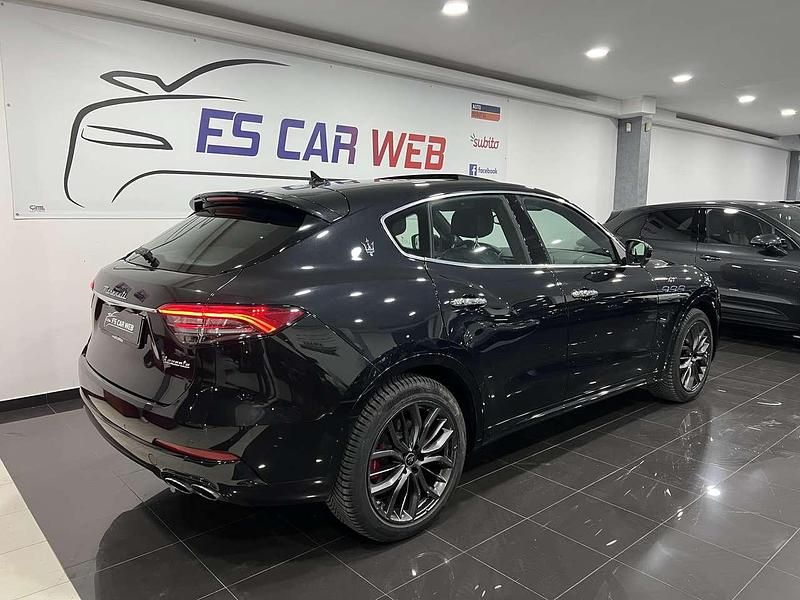 Begagnad Maserati Levante GT 330 HK (242 kW) 2023 Svart SUV