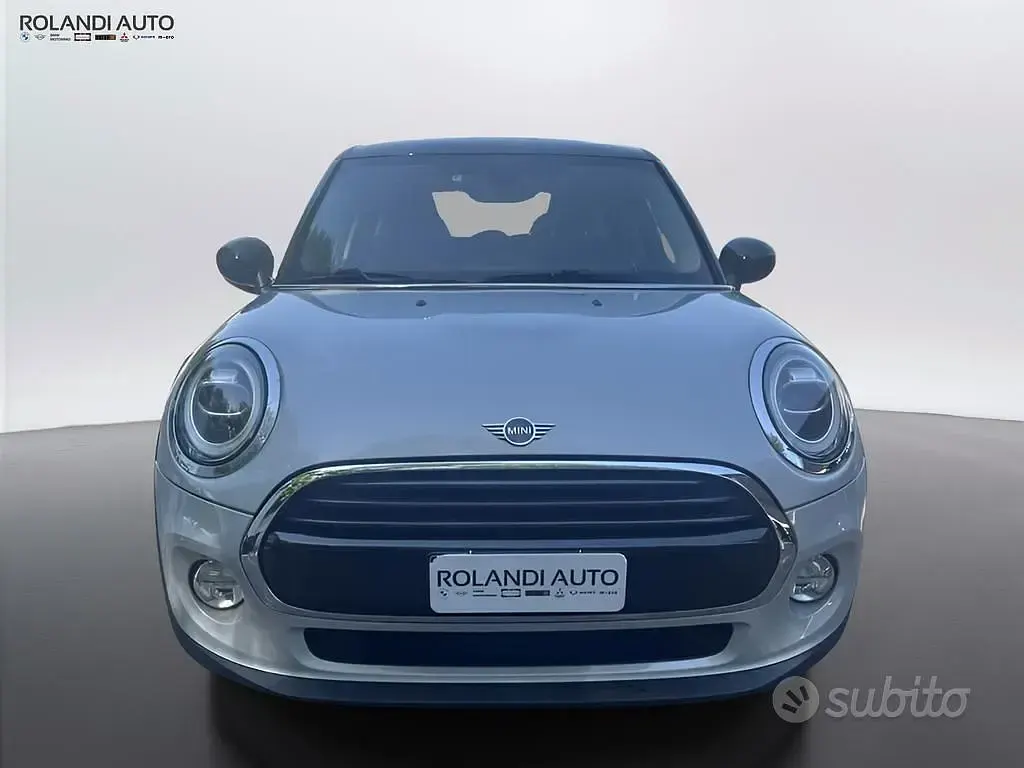 Usata Mini Cooper D 116 CV (85 kW) 2019 Argento Utilitaria
