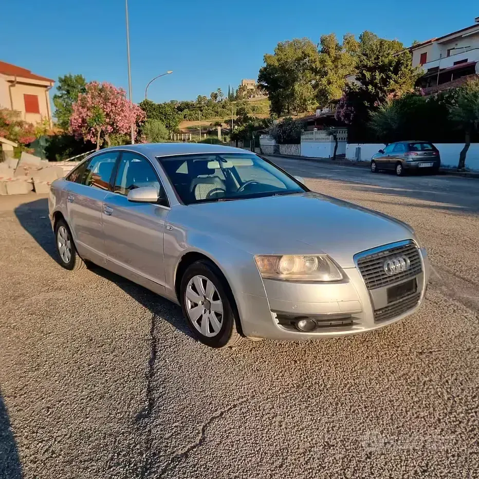 Usata Audi A6 140 CV (102 kW) 2005 Grigio Berlina