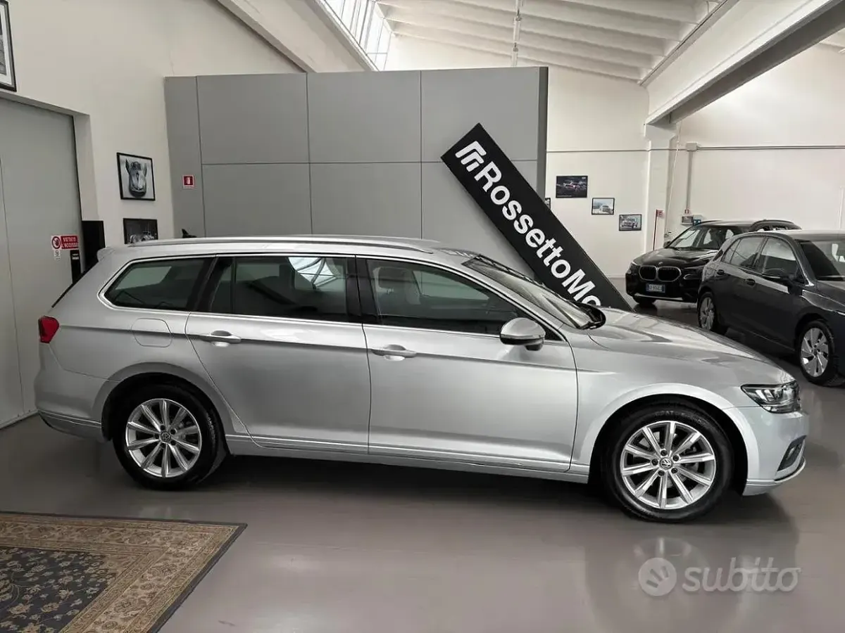 Usata VW Passat Business 150 CV (110 kW) 2020 Grigio chiaro Station wagon