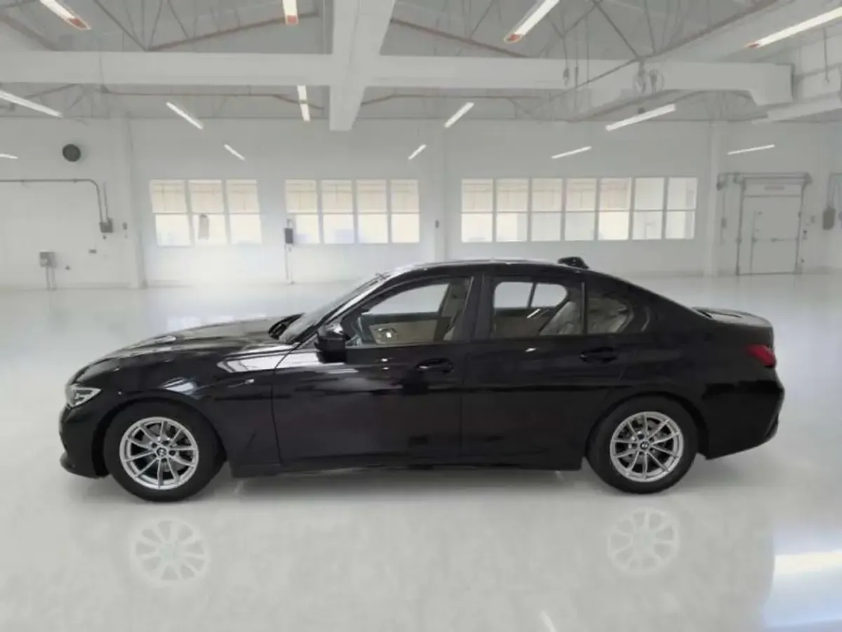 Usata BMW 320 Advantage 190 CV (139 kW) 2021 Nero Berlina