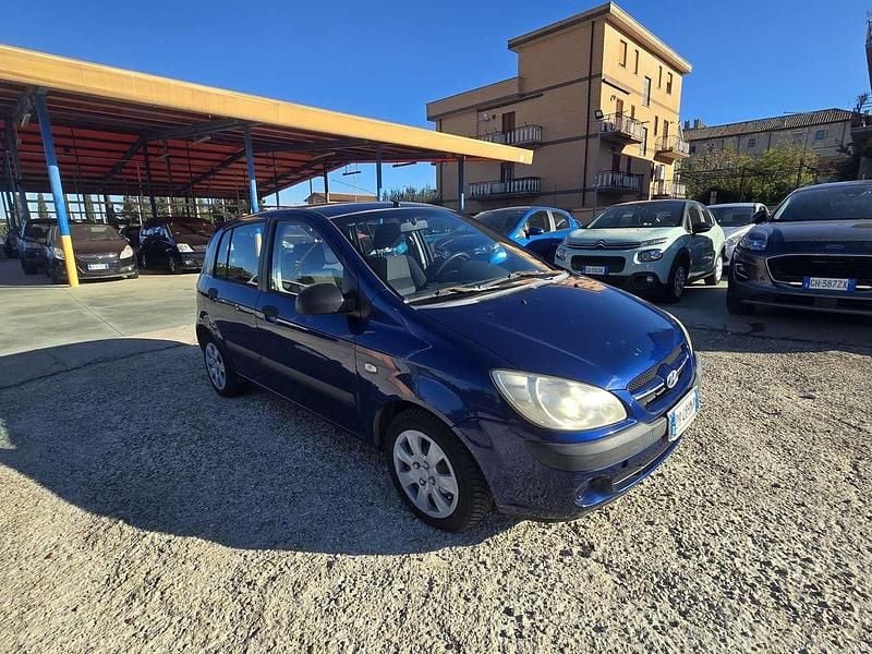 Blu/azzurro Usata 2006 Hyundai Getz Active Due volumi | 2250 € (Buon prezzo) - Immagine 1/4