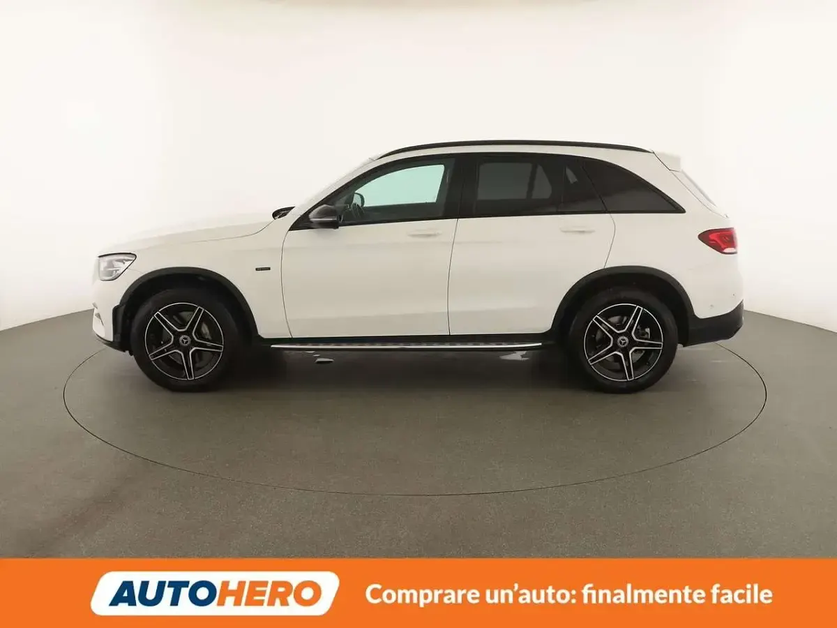 Usata Mercedes GLC300 Premium 194 CV (142 kW) 2021 Bianco SUV