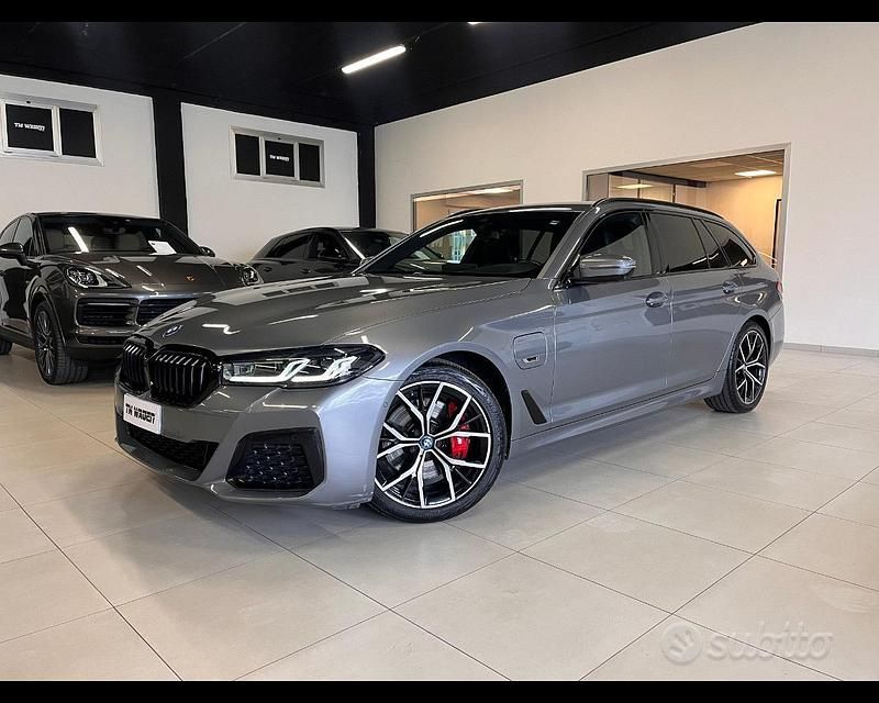 Usata BMW 530e M Sport 184 CV (135 kW) 2023 Grigio Station wagon