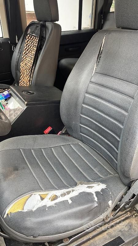 Usata Land Rover Defender 122 CV (89 kW) 2007 SUV