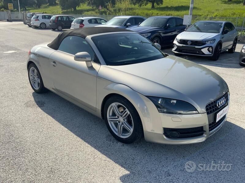 Usata Audi TT Roadster 200 CV (147 kW) 2007 Argento Cabrio