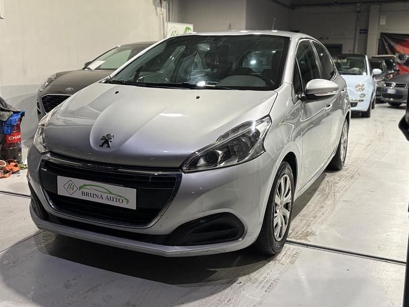 Usata Peugeot 208 Allure 74 CV (54 kW) 2016 Argento Utilitaria