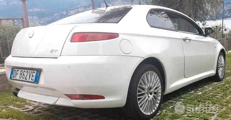 Usata Alfa Romeo GT 150 CV (110 kW) 2006 Bianco Coupé