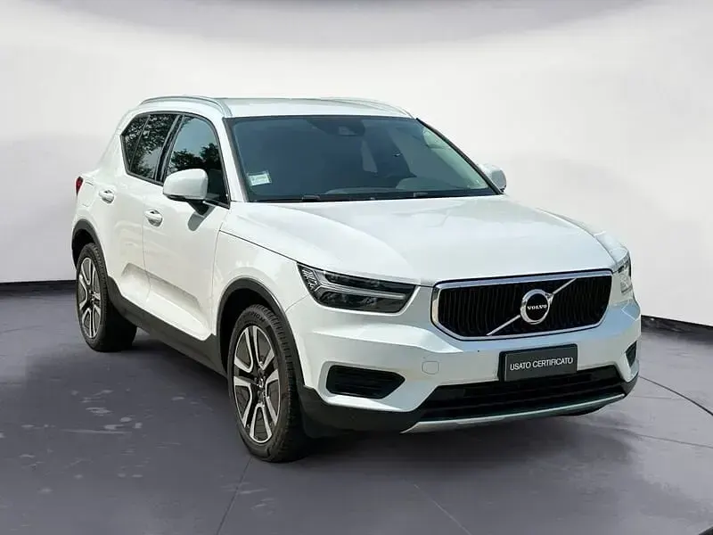 Usata Volvo XC40 Business Edition 150 CV (110 kW) 2020 Bianco SUV