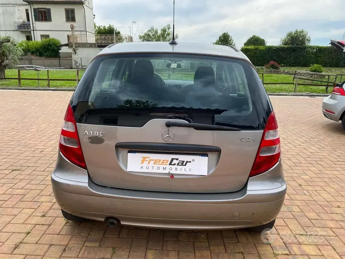 Usata Mercedes A180 Classic 109 CV (80 kW) 2008 Grigio Berlina
