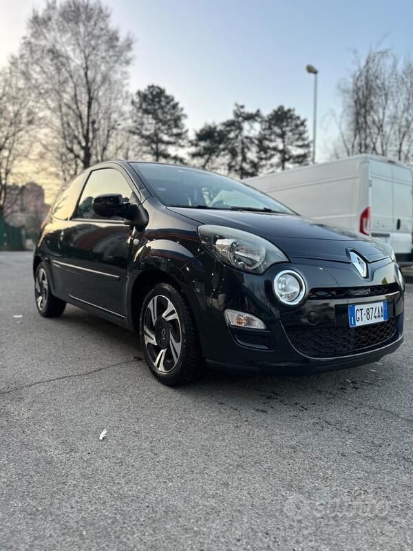 Nero Usata 2013 Renault Twingo Due volumi | 3700 € (Buon prezzo) - Immagine 1/4