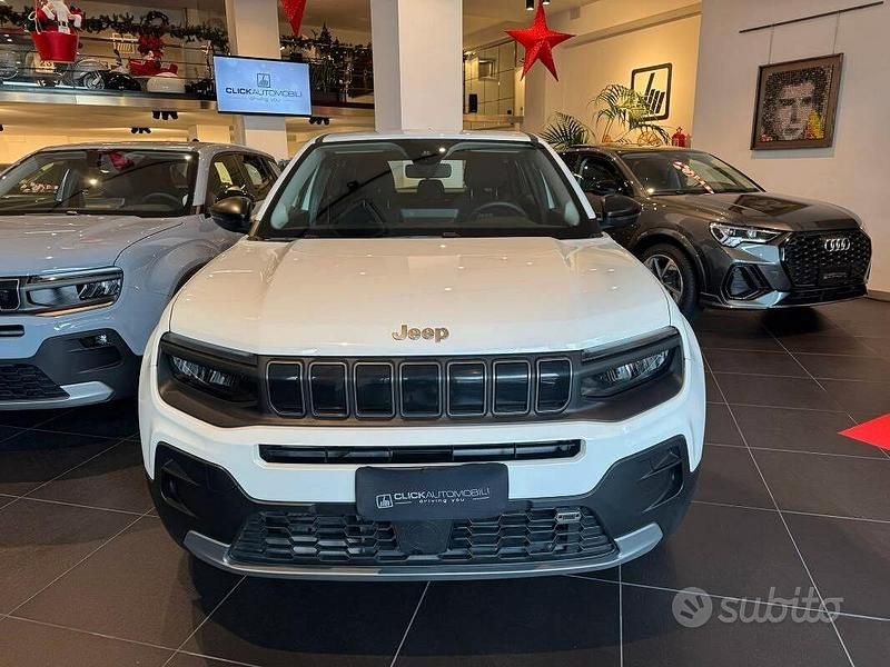 Usata Jeep Avenger Longitude 100 CV (73 kW) 2023 Bianco SUV