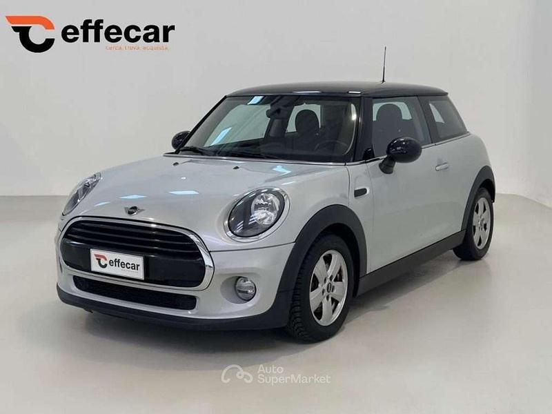 Usata Mini Cooper Hype 136 CV (100 kW) 2018 Argento Utilitaria