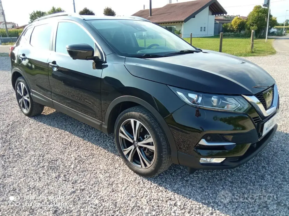 Usata Nissan Qashqai Tekna 116 CV (85 kW) 2017 Nero SUV