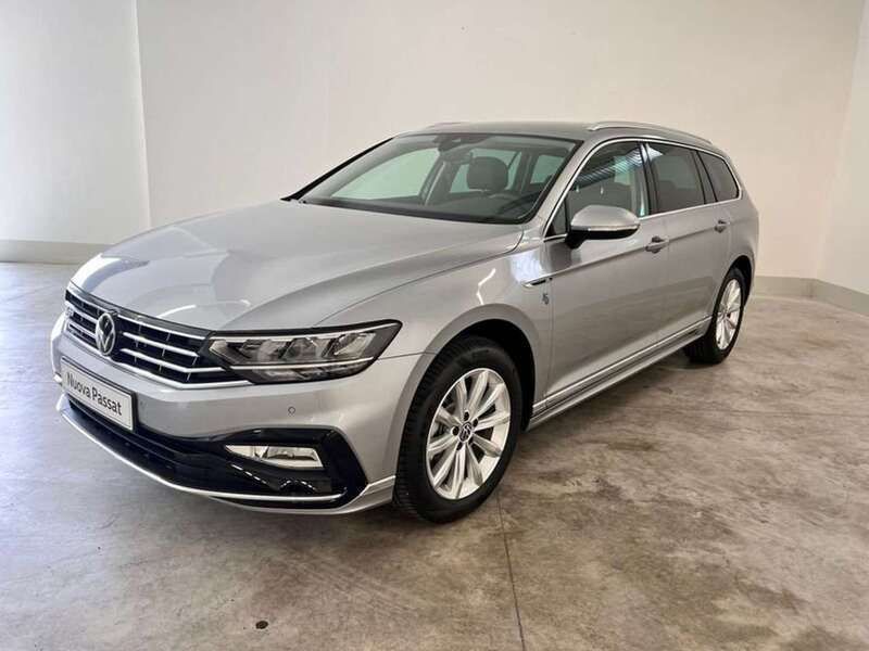 Usata VW Passat R 150 CV (110 kW) 2023 Other Station wagon
