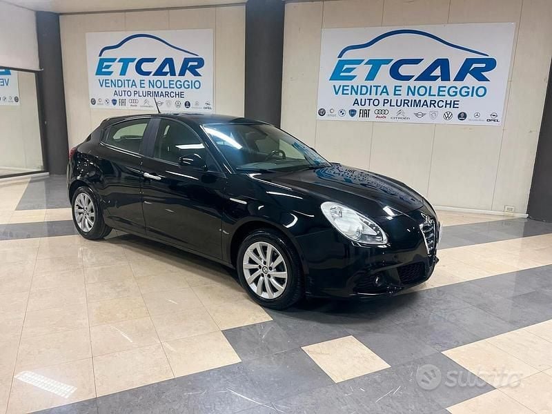 Usata Alfa Romeo Giulietta Distinctive 120 CV (88 kW) 2013 Marrone Berlina