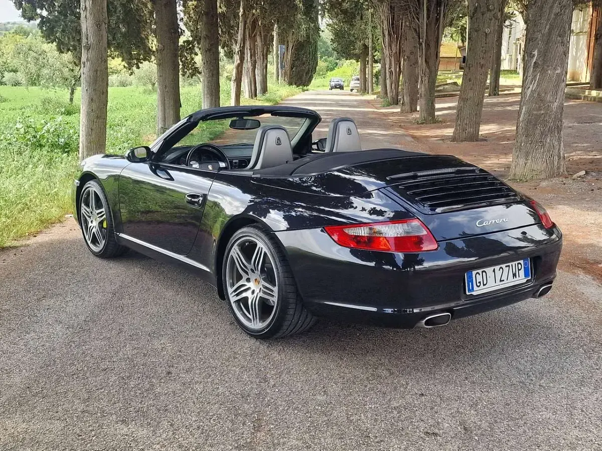 Usata Porsche 911 Carrera Cabriolet 325 CV (239 kW) 2007 Nero Cabrio