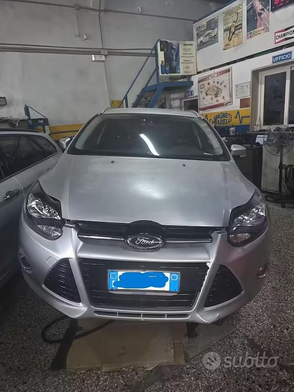 Usata Ford Focus Titanium 2012 Grigio Station wagon