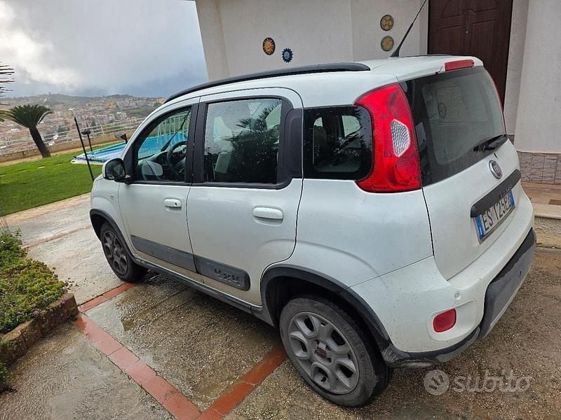 Usata Fiat Panda 4x4 85 CV (62 kW) 2013 Bianco Utilitaria