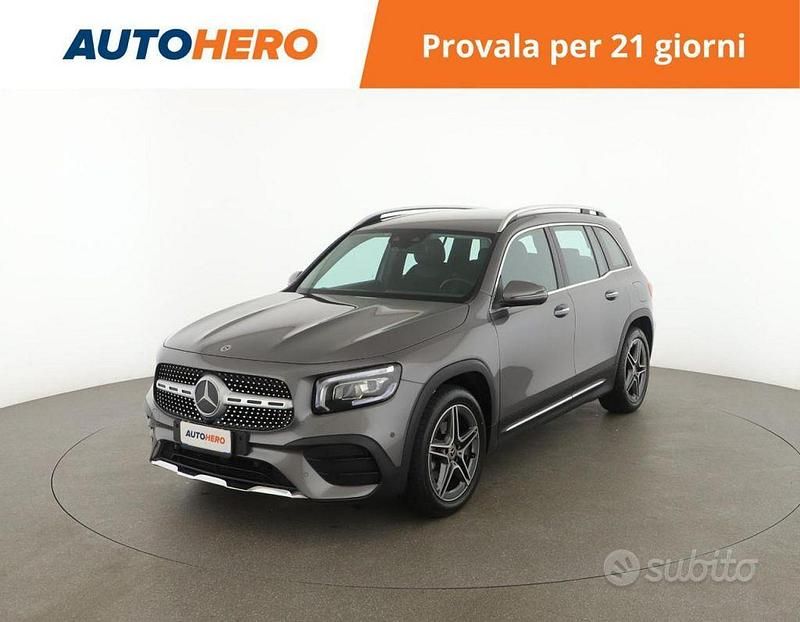 Grigio Usata 2021 Mercedes GLB200 SUV | 31.399 € (Buon prezzo) - Immagine 1/2