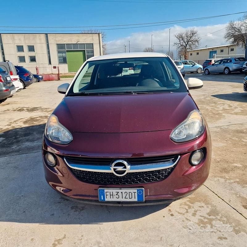 Usata Opel Adam 70 CV (51 kW) 2017 Viola Utilitaria