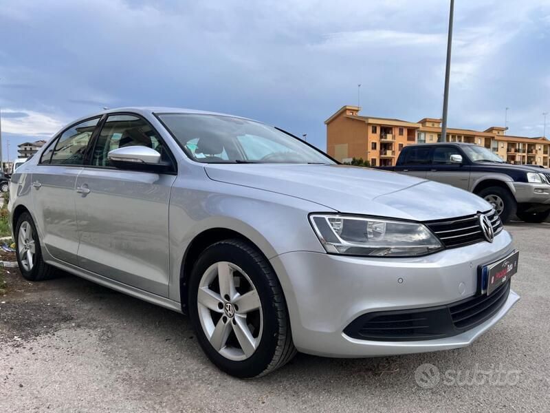 Usata VW Jetta 105 CV (77 kW) 2012 Grigio Berlina