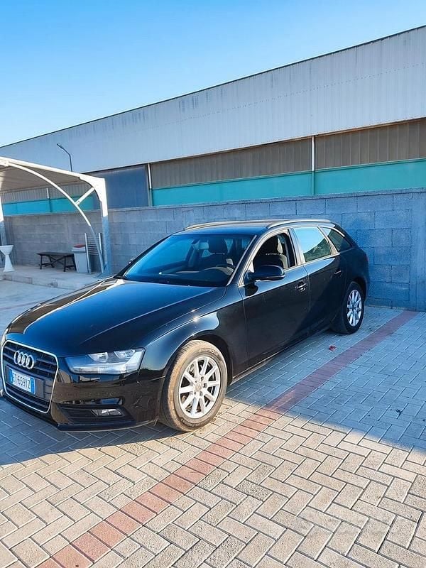 Usata Audi A4 150 CV (110 kW) 2013 Nero Station wagon